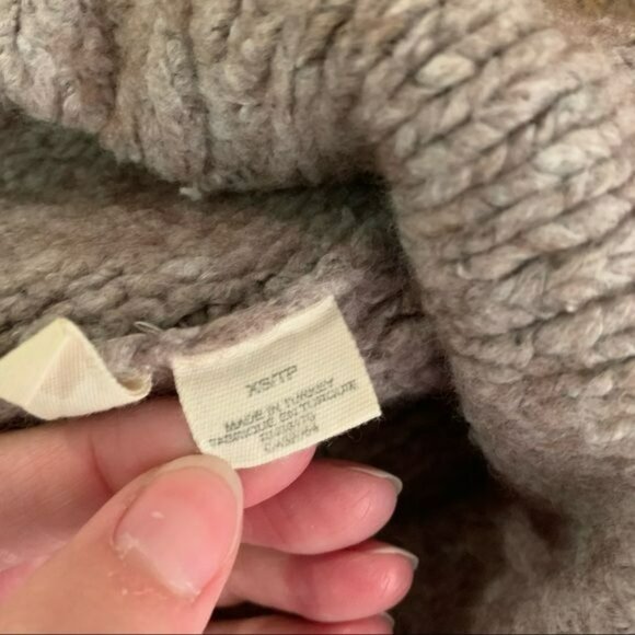 Moth womens oversized high low long sleeve turtleneck sweater - XS - Picture 6 of 11